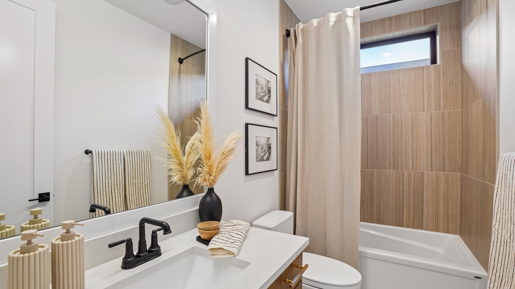 The Lago Home Bath
